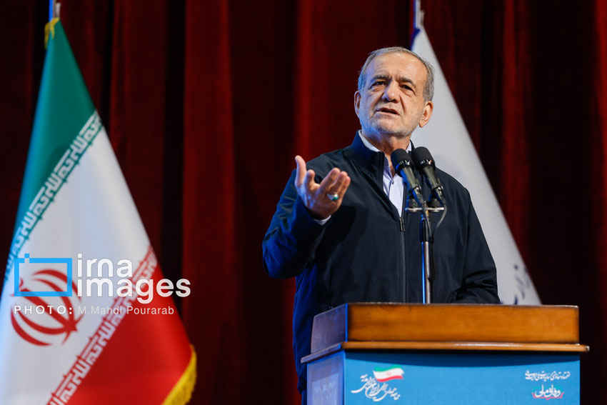 پزشکیان: مسئولیت‌پذیری و خدمت به کشور به فرزندان ایران بیاموزید
