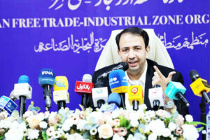 تغییر ریل در منطقه آزاد مهران از گذرگاه کالا تا کانون تبادلات تجاری