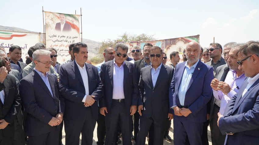 سفر وزیر تعاون، کار و رفاه اجتماعی و مدیرعامل بانک رفاه کارگران به استان فارس به مناسبت هفته دولت