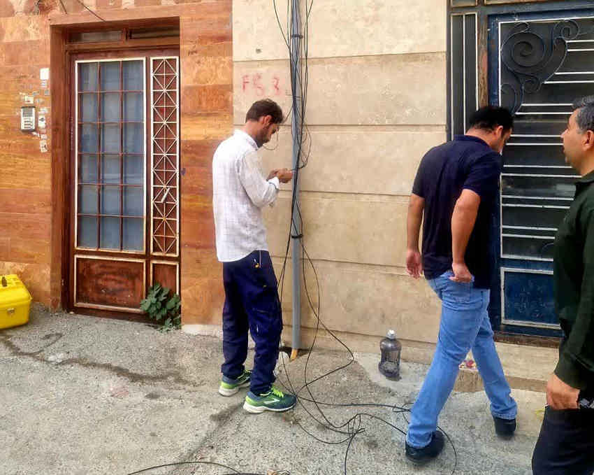 آغاز مرحله واگذاری سرویس‌ فیبر نوری (FTTH) مخابرات در محله‌های جانبازان و پیام شهر ایلام به مشترکان