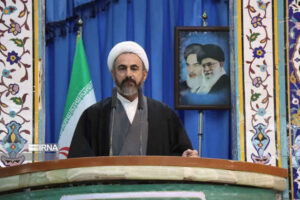امام‌جمعه ایلام: ملت ایران در دفاع از استقلال خود خستگی‌ناپذیر است