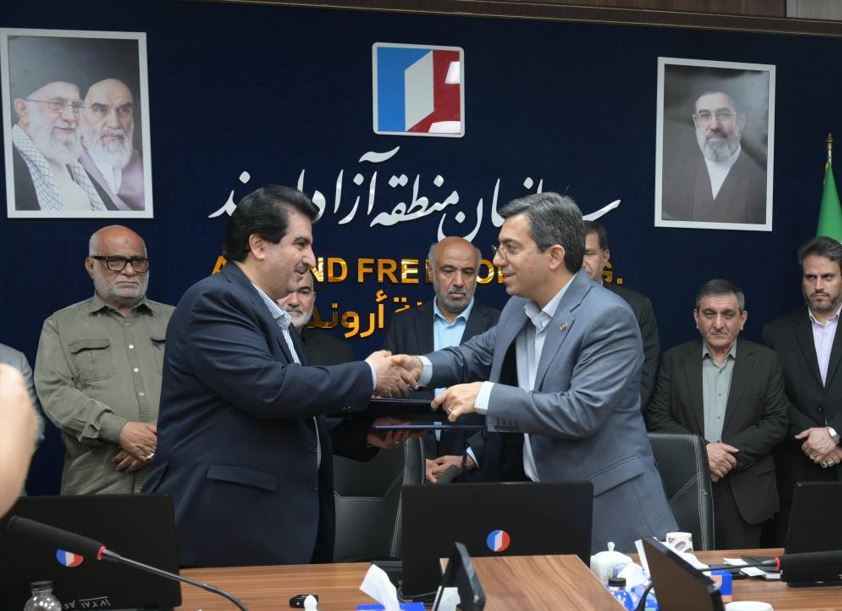 توسعه همکاری‌های بانک رفاه کارگران و شرکت تاپیکو برای جهش تولید