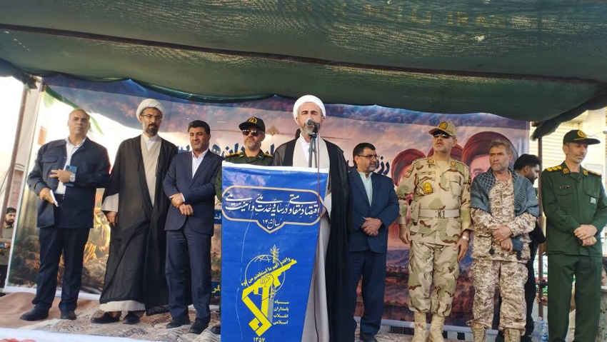 امام‌جمعه ایلام: ایستادگی مردم و نیروهای مسلح توطئه‌ها را ناکام گذاشت