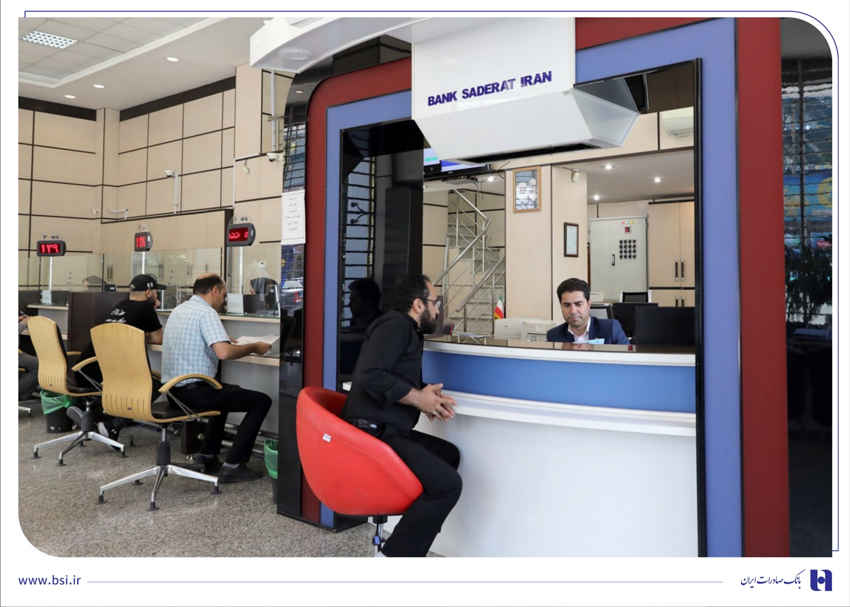 فروش ارز در ۶۰ شعبه منتخب بانک صادرات ایران/ رفع نیازهای مشتریان تا سقف ۱۰ هزار دلار