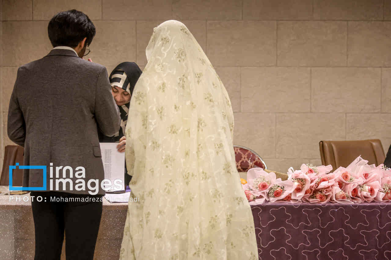 چرا زنان مجرد می‌مانند و مردان ازدواج را عقب می‌اندازند؟