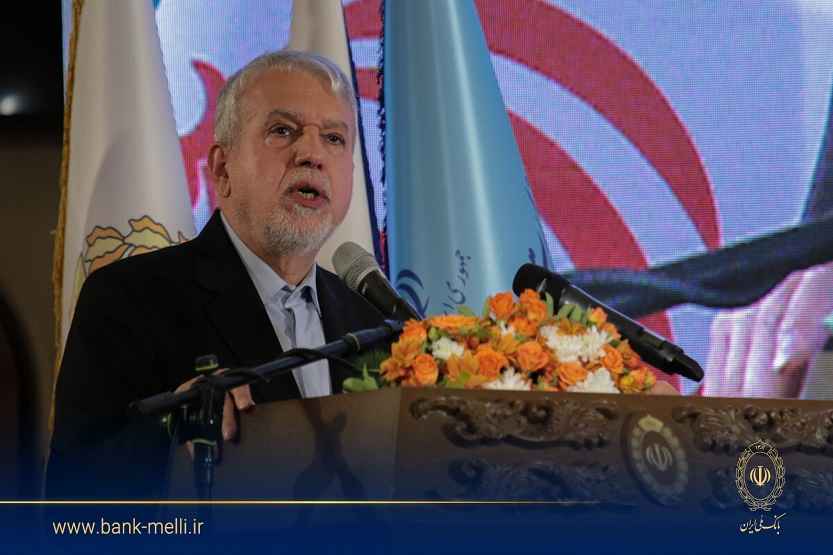رونمایی از کتاب عکس “هزاران سال ایران” در موزه بانک ملی ایران/ صالحی‌امیری: ایران را فرهنگ و تمدن آن در جهان سربلند می کند